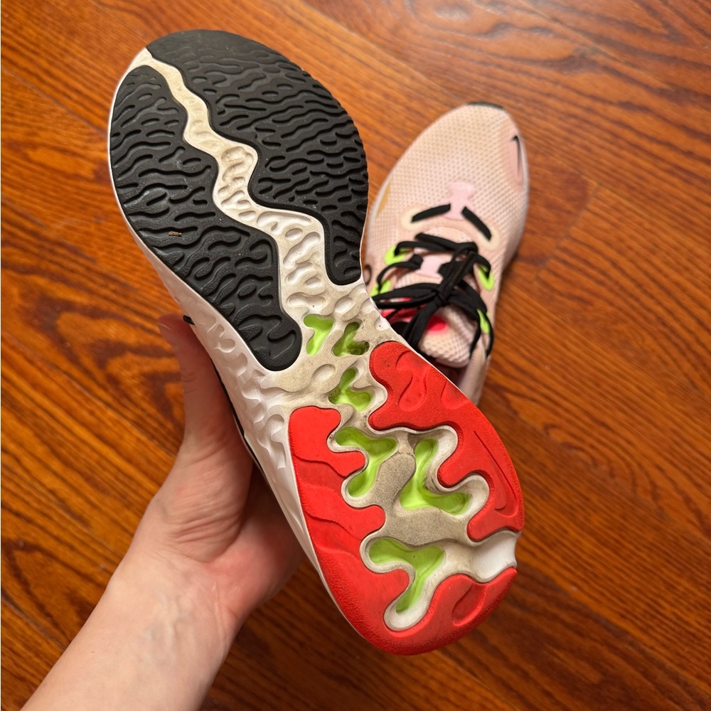 Nike Renew Run Sneakers / Size 8.5 - Picture 8 of 9